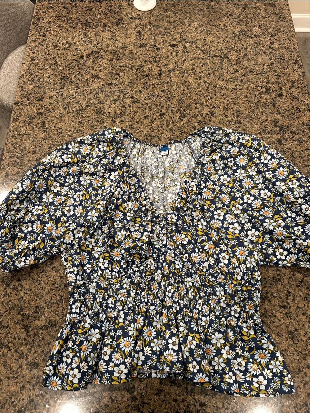 Old Navy Navy Floral Daisy Smocked Peasant Top